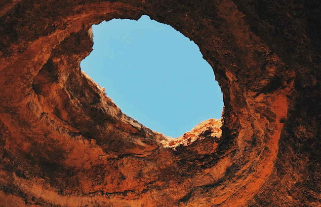 Paseo en barco por las cuevas de Benagil al atardecer - Foto 2