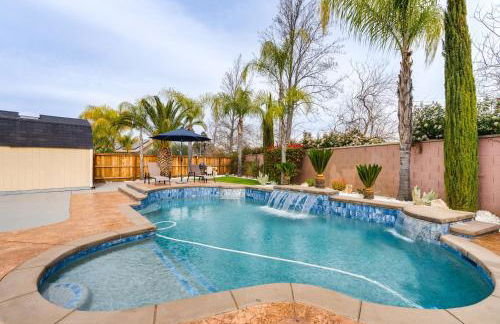 Outdoor Oasis and Hot Tub! Spacious Clovis Home - Foto 1