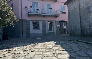 With your feet in the lake - Photo 11