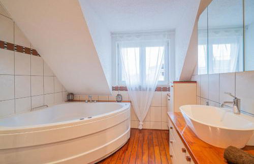 Ma Vie'La - Swimming Pool - Balneo - Jacuzzi - Sauna - Photo 17