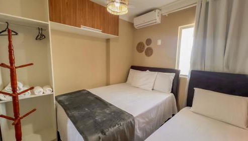 Apto com Varanda, Vista e Piscina a 50m da Praia - Foto 3