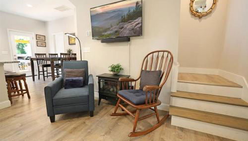 Bungalow Dream w Hot Tub, Fenced Yard & Fire Pit - Foto 4