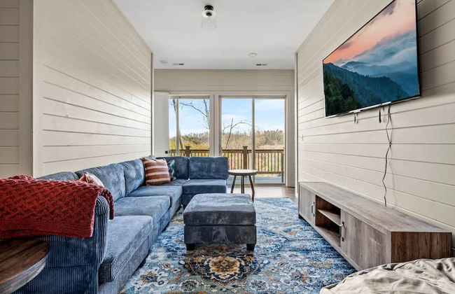 NEW Lake View Indoor Pool Sleeps 14 Hot Tub - Foto 29