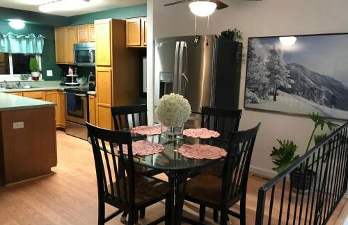 4 Bedroom Vacation House With Pikes Peak view Pet-friendly - Foto 1