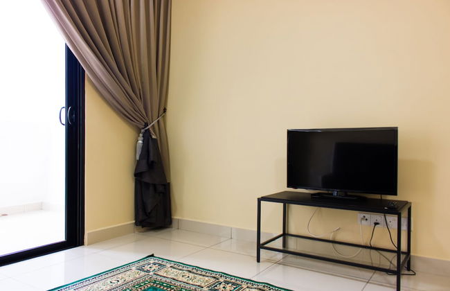 Cozy Condo at The Meridin Medini - Photo 16