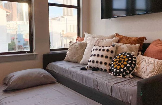 Urban Jungle Retreat in the HTX Skyline - Foto 33