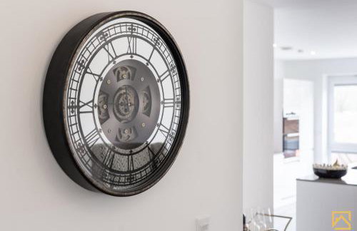 Outstanding 5 Bedroom Townhouse, Canal Views By Valore Property Services - Foto 5