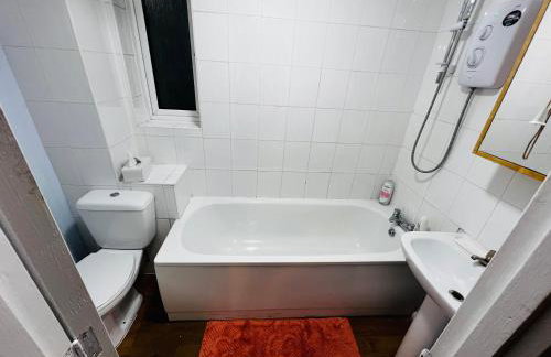 Pristine 2B Guest house near Luton Airport, L&D Hospital, Whipsnade Zoo & Leagrave Train Stn, Contractors - Foto 35