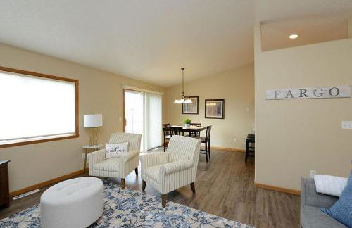 Updated Twin Home near Sanford Medical Center - Foto 20