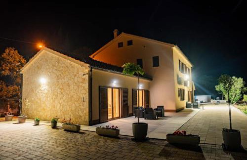 Villa Adela - Foto 1