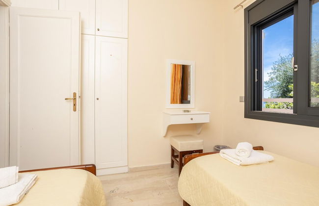 Villa Amalia Large Private Pool Walk to Beach Sea Views A C Wifi - 2120 - Foto 53