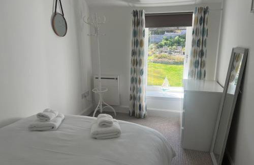 Greenwood South - Luxury beachfront home with log burner - Foto 10