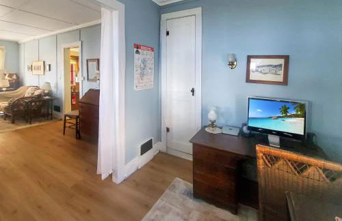 Pillsbury Point Cottage on West Lake Okoboji - Photo 34