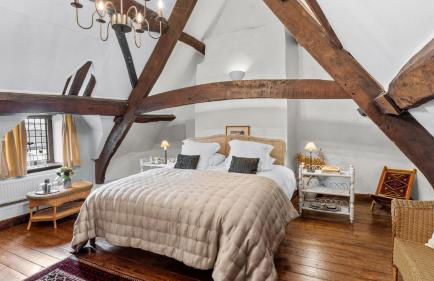 Stourton Manor - Photo 4