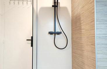 Villa Bel'Odet, appartements modernes au calme, terrasses pour les T2, grand jardin et parking gratuit, à 5 min des plages de Bénodet - Foto 13