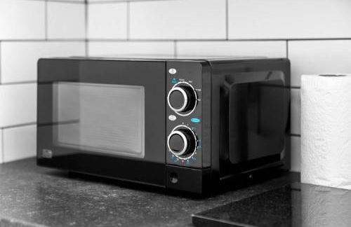 Two Bedroom Apartment - On Street Parking Available - Netflix - Wifi - Top Rated - 311M - Photo 14