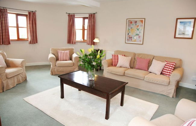 Birchill Farm Holiday Cottages - Photo 28