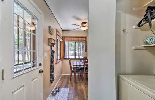 Fireplace, Deck and Grill Pinetop Cabin Rental! - Foto 13