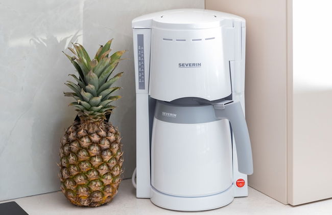 Sunny Seaside Apartment by Renters - Foto 32