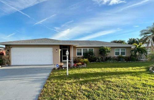 Rotonda Pool Oasis Near Beaches - Sleeps 9 - Foto 45