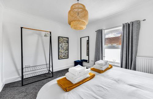 Spacious Bedford House Sleeps 6 Superfast WiFi Weekly Rates - Foto 24