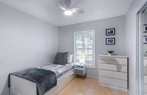 Family Retreat with Pool Fenced Yard AC - Foto 8