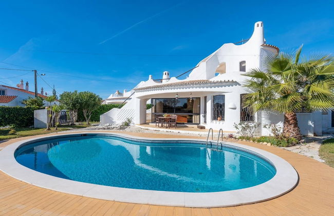 Villa Veiguinha in Vale Rebelho - Foto 1