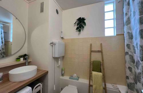 Tour Eiffel - Studio vue imprenable au-dessus des toits, balcon - Foto 47