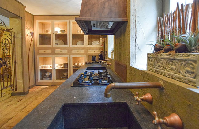 Posh Holiday Home in Alphen with Hot Tub - Photo 16