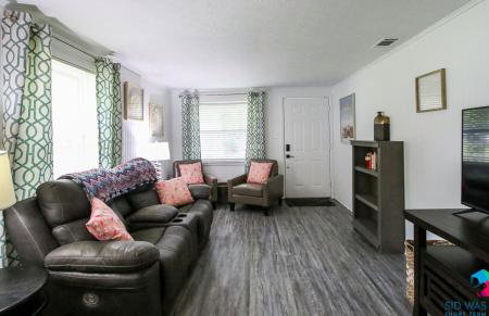 Cake By The Ocean Electric Recliners-Minutes From I-95 And Pembroke - Photo 9