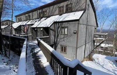 Stylish Townhouse Steps to Ski Mtn & Waterpark - Foto 1