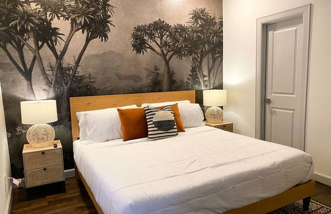 Urban Jungle Retreat in the HTX Skyline - Foto 20