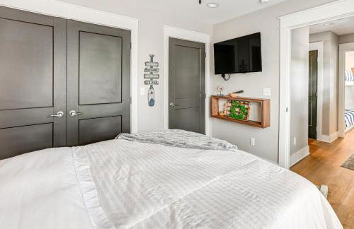 Modern Kentucky Lake Home with Deck, Dock, View - Foto 11