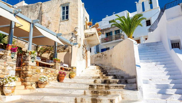 Degustación de comida y vino en el casco antiguo de Naxos - Recorrido privado a pie - Foto 3