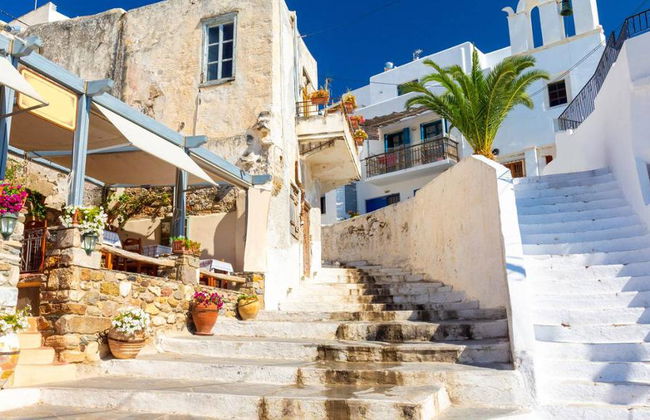 Degustação de Comida e Vinho no Centro Histórico de Naxos - Tour Privado a Pé - Foto 3