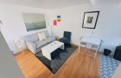 Garden Oasis Cozy Home Near Bart Shop with Parking - Photo 22