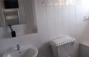 Saracens Head above the pub near Chaple st Leonards - Foto 31