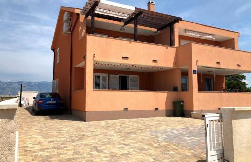 Apartman Matej with pool Povljana - Foto 19