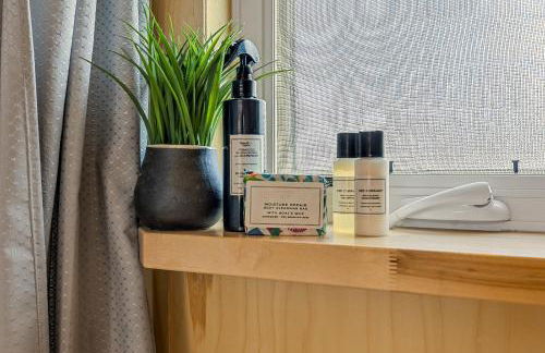 Tiny home near Grand Canyon sleeps 5, epic views! - Photo 17