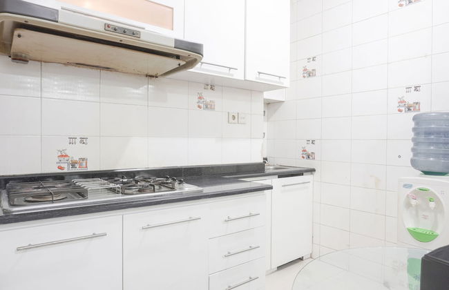 Fully Furnished And Comfy 2Br Apartment At Gajah Mada Mediterania - Foto 9