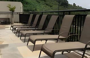 Apartamento completo, com vaga, varanda e piscina - Foto 22