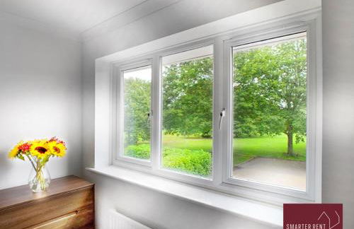 Woking - Front Garden Parking Pets Welcome - Photo 7