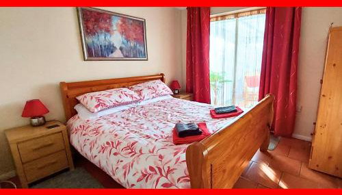 Romantic Cosy Cottage with Beach & Attractions just mins away! Perfect for Couples & Family Stays - Free Parking, Large Garden & Free WiFi - Foto 5