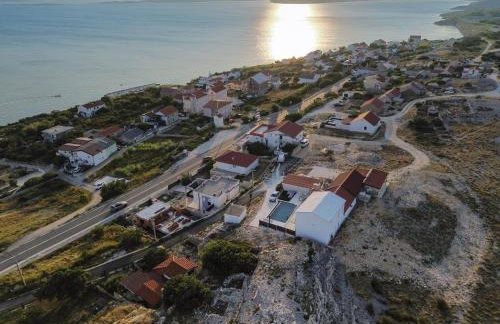 Newly built Villa MarVista with 4 bedrooms,infinity pool & stunning sea and mountain views - Photo 44