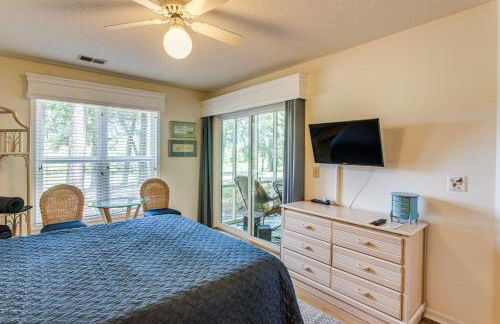 Condo with Golf Course Views Less Than 1 Mi to Sunset Beach! - Foto 16