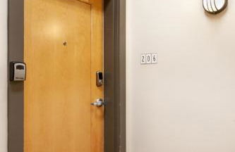 Dollys Downtown Loft Knoxville - Photo 34