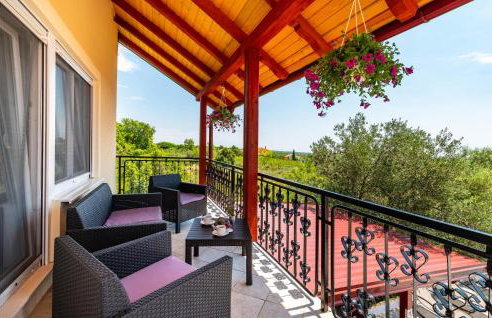 Five-Bedroom Holiday Home In Suhovare - Foto 17