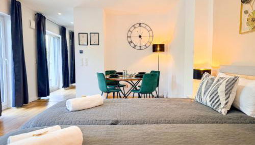 ImmoStay #3 - Penthouse mit zwei Balkonen & Seeblick, Parking & WiFi - Foto 2