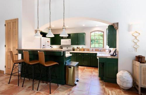 LUX - Historic Tennis Club Enclave - King Beds - Foto 44