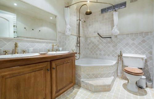 Luxury villa for 18 people with heated pool near Cannes - Foto 14